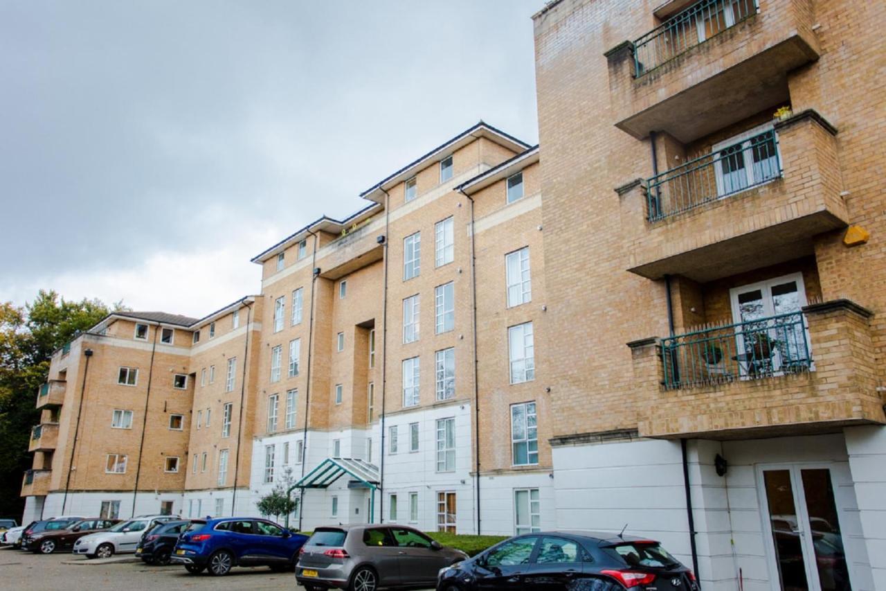 The Sparkford Gardens - Lovely 2Bdr With Balcony Лондон Екстериор снимка